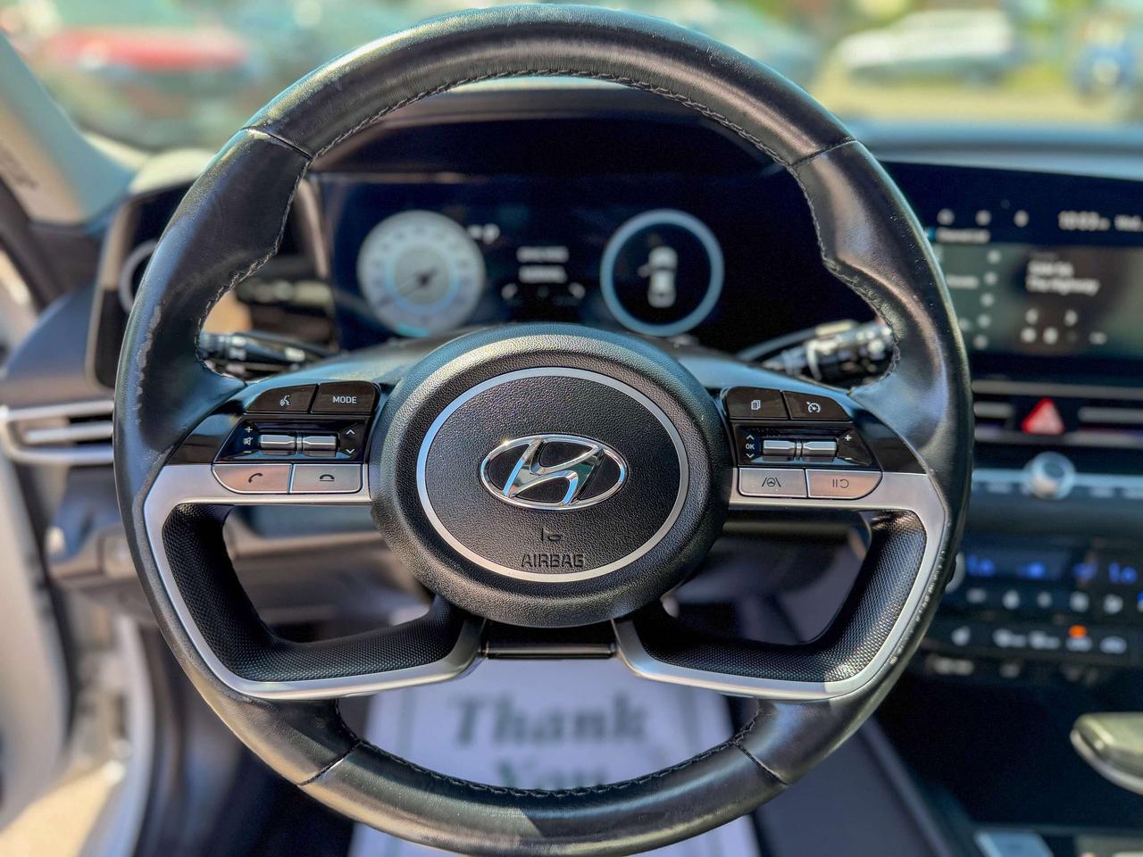 2023 Hyundai Elantra Preferred-Tech Pkg/NAVI/BSM/REMOTE/ROOF/CAMERA/2L Photo