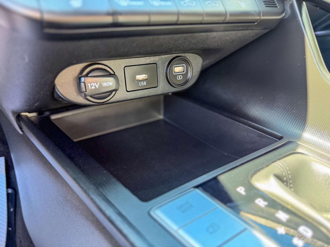2023 Hyundai Elantra Preferred-Tech Pkg/NAVI/BSM/REMOTE/ROOF/CAMERA/2L Photo