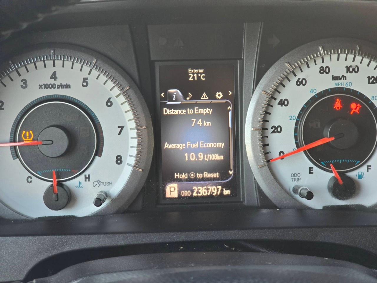 2015 Toyota Sienna 5DR SE 8-PASS FWD Photo