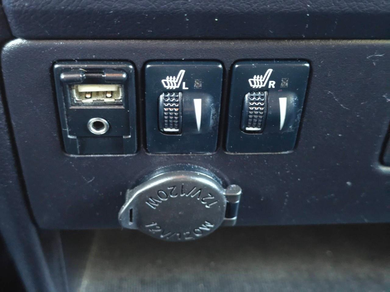 2015 Toyota Sienna 5DR SE 8-PASS FWD Photo