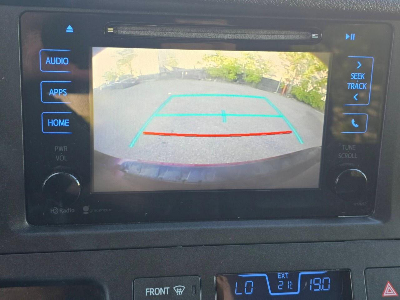 2015 Toyota Sienna 5DR SE 8-PASS FWD Photo