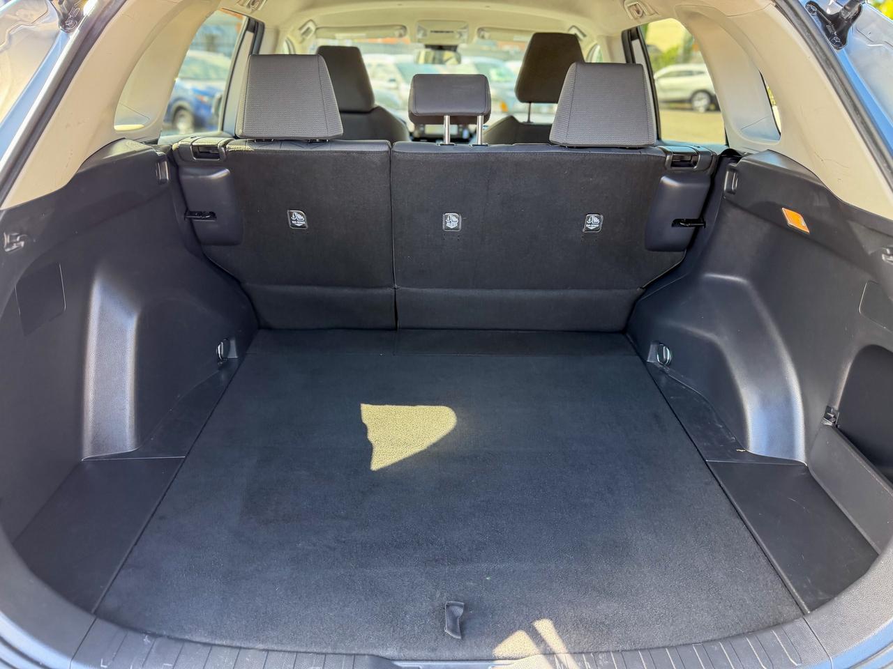 2021 Toyota RAV4 LE/1 OWNER/BSM/ACC/CAMERA/APPLE CARPLAY/2.5L Photo