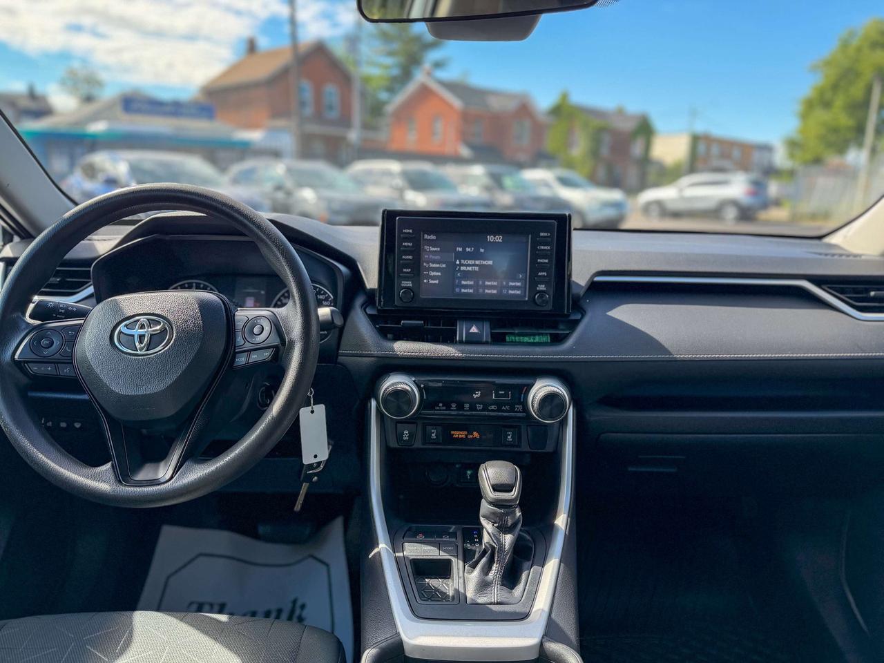 2021 Toyota RAV4 LE/1 OWNER/BSM/ACC/CAMERA/APPLE CARPLAY/2.5L Photo