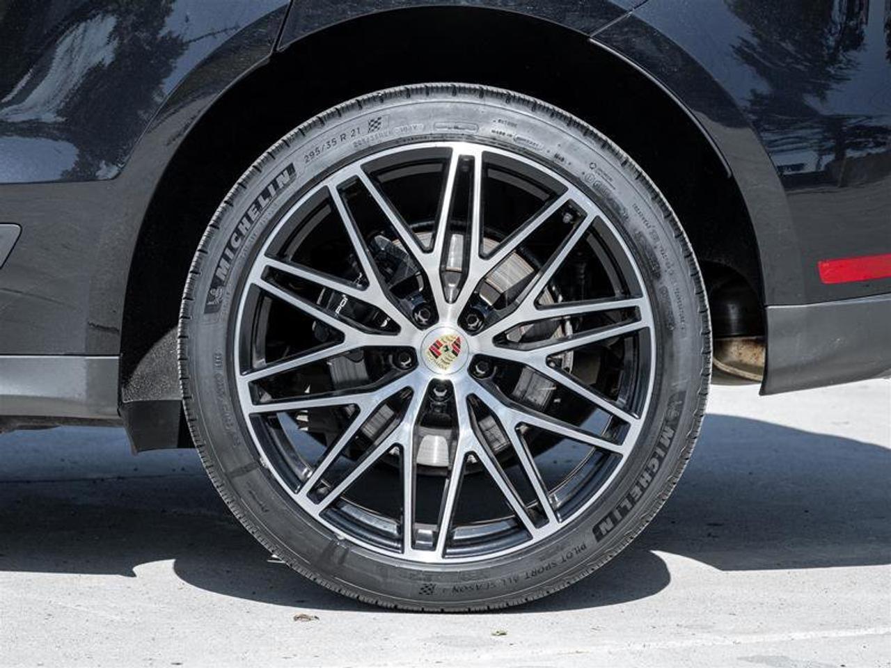 2023 Porsche Macan AWD CPO Premium Pkg Plus Porsche Torque Vectoring Photo