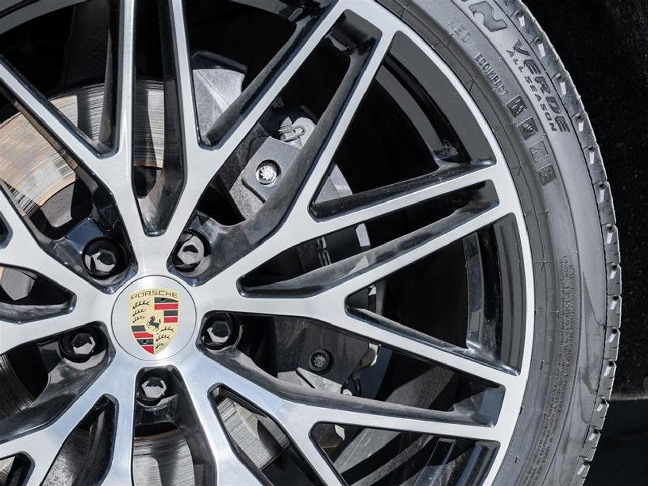 2023 Porsche Macan AWD CPO Premium Pkg Plus Porsche Torque Vectoring Photo