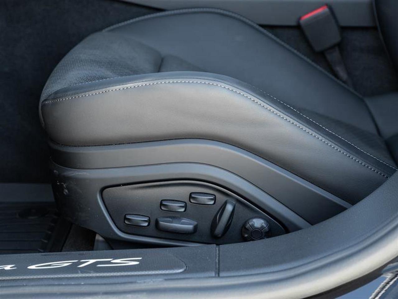 2025 Porsche Panamera GTS AWD Premium Pkg Assistance Pkg Power Sunblind Photo
