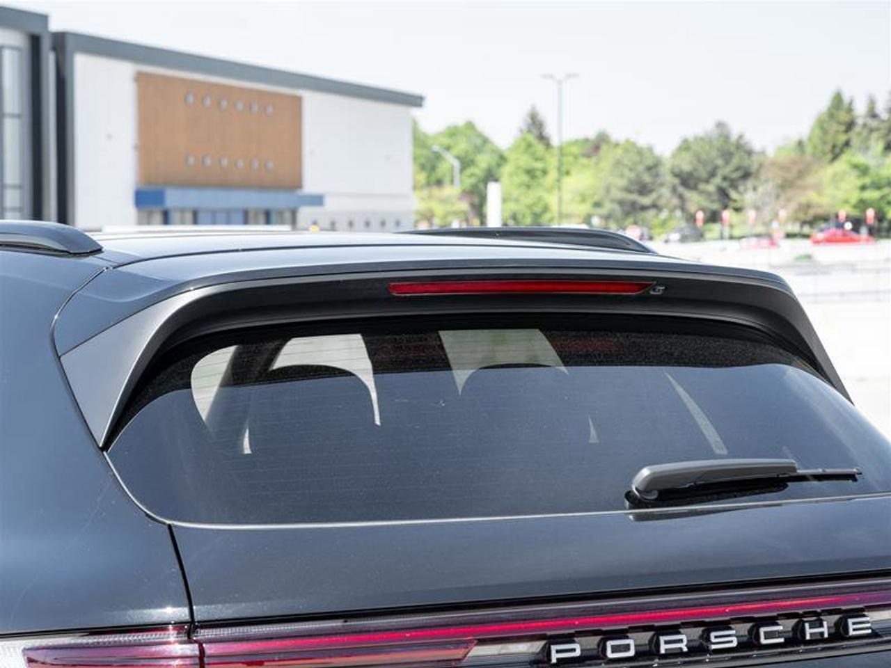 2024 Porsche Cayenne AWD Premium Pkg Plus Sport Tailpipes in Dark Bronz Photo