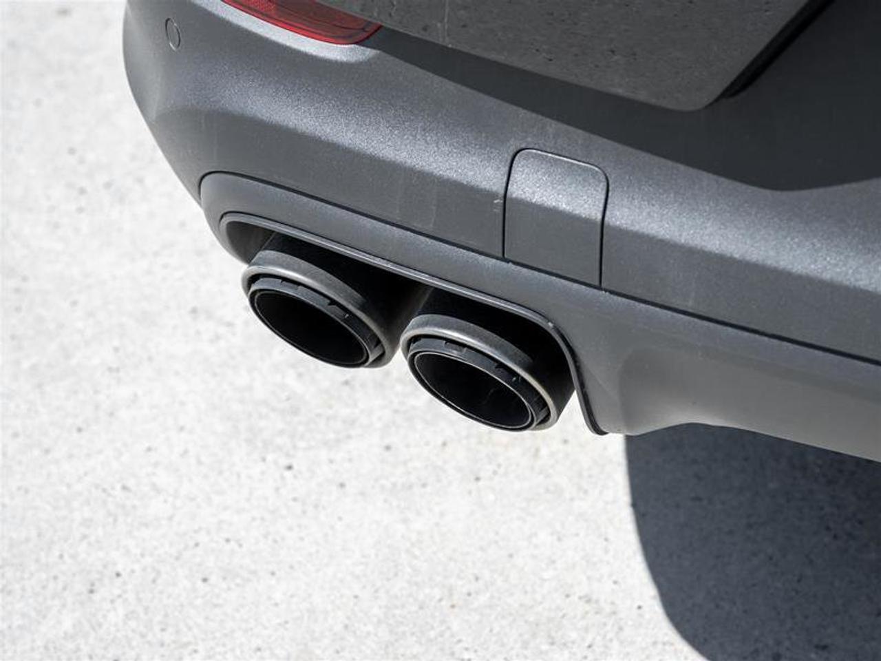 2024 Porsche Cayenne AWD Premium Pkg Plus Sport Tailpipes in Dark Bronz Photo