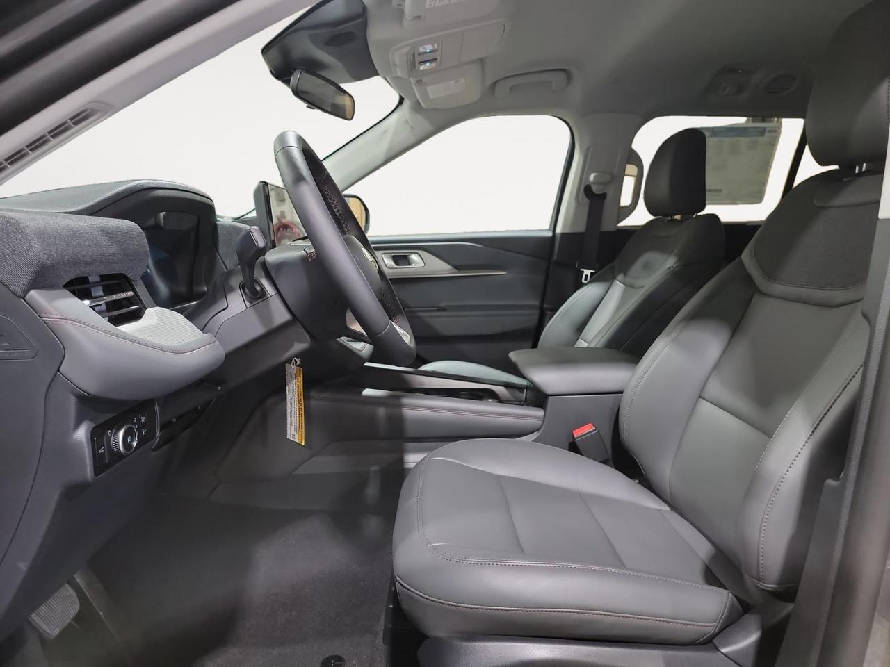 2026 Ford Explorer Active 4dr 4x4 Photo