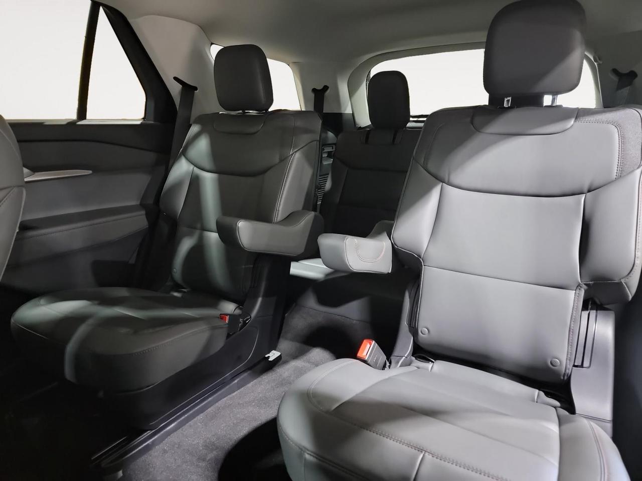 2026 Ford Explorer Active 4dr 4x4 Photo