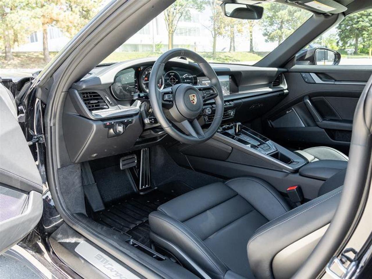 2024 Porsche 911 Targa 4S Premium Pkg Sport Pkg Adaptive Sport Seat Photo