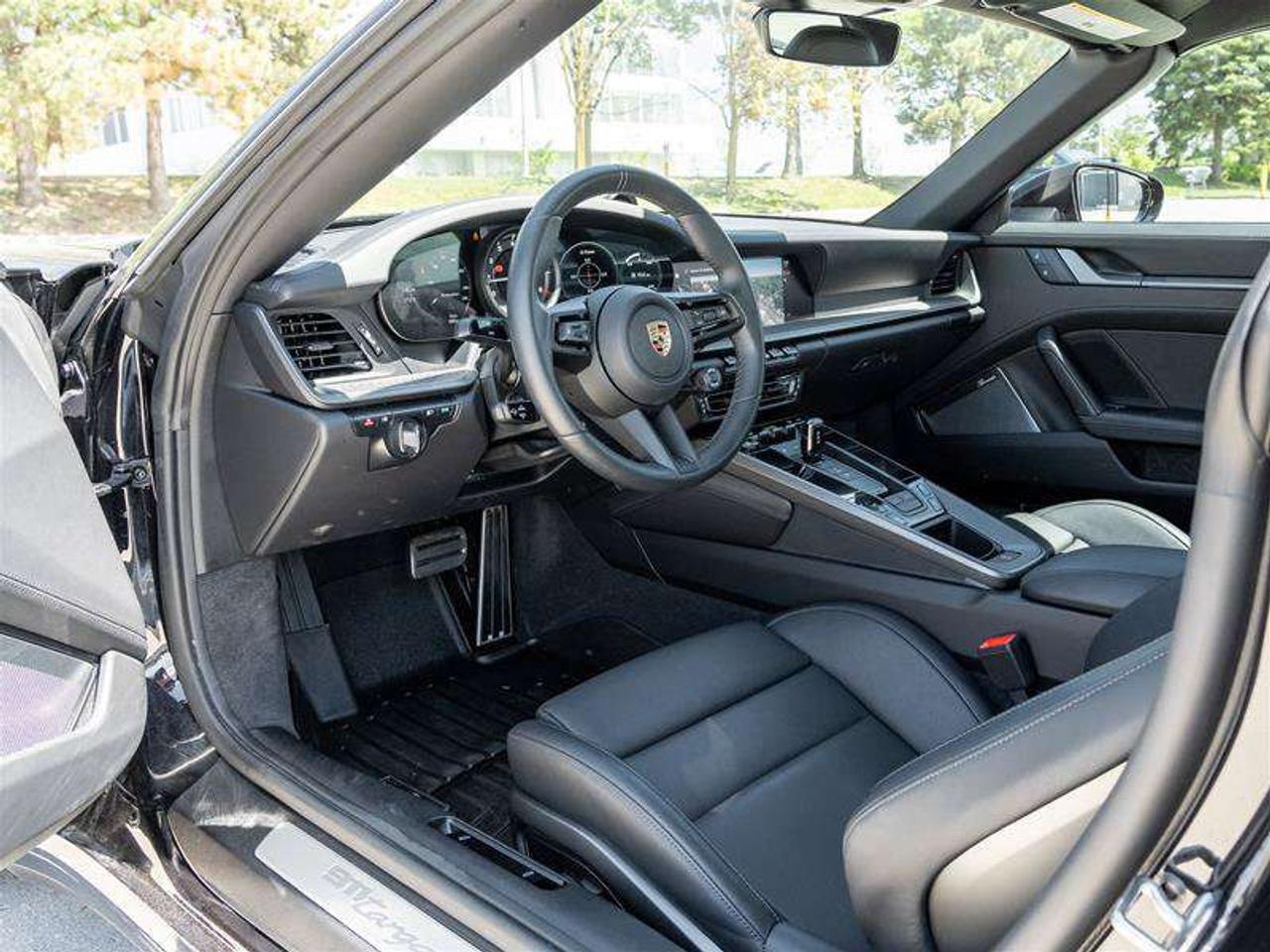 2024 Porsche 911 Targa 4S Premium Pkg Sport Pkg Adaptive Sport Seats Plus (18-way) with Memory Pkg Wheels Painted in Photo