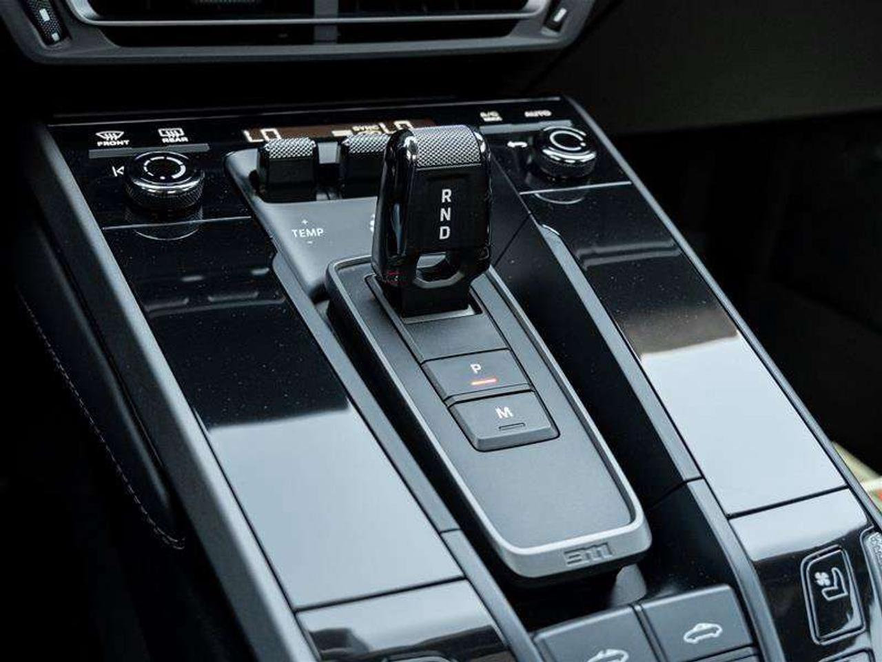 2024 Porsche 911 Targa 4S Premium Pkg Sport Pkg Adaptive Sport Seats Plus (18-way) with Memory Pkg Wheels Painted in Photo