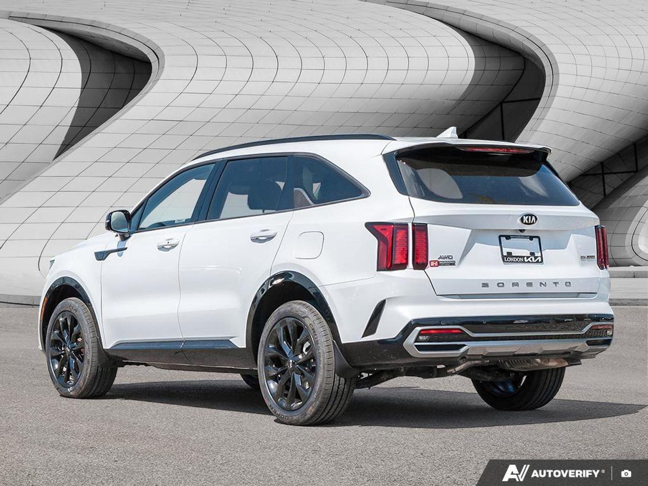 2021 Kia Sorento EX Photo2