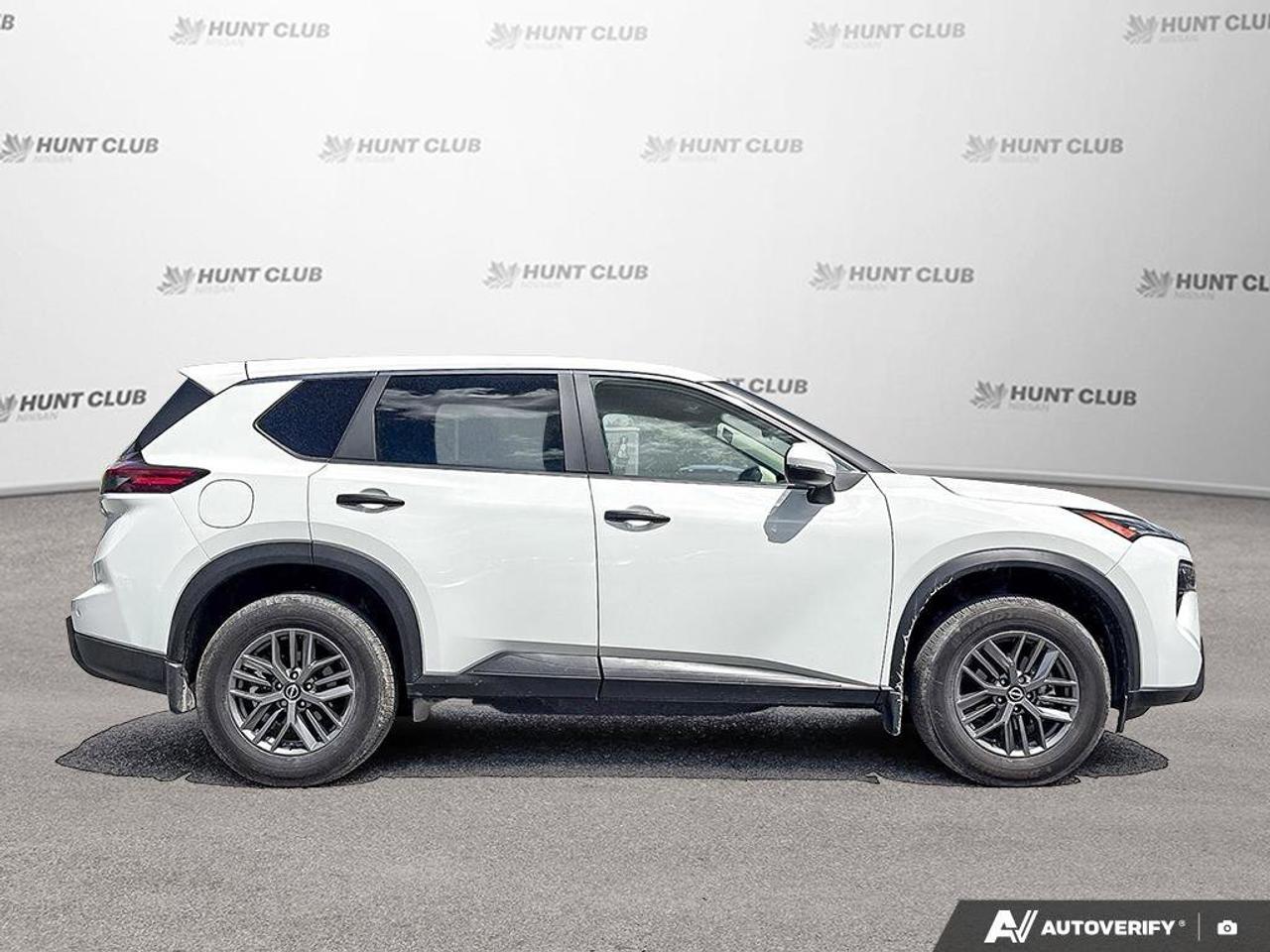 2024 Nissan Rogue S Photo
