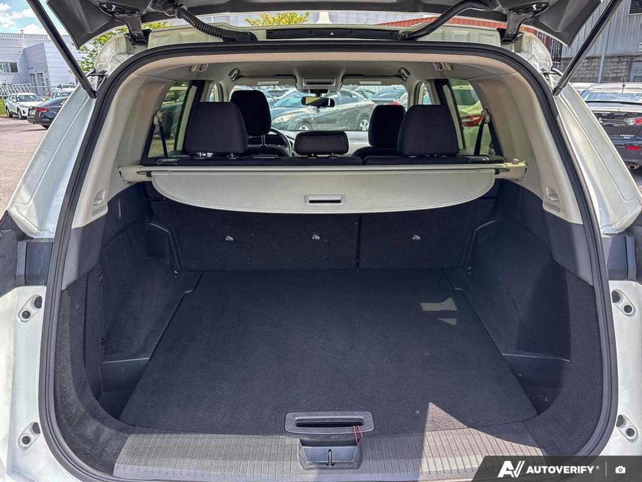 2024 Nissan Rogue S Photo