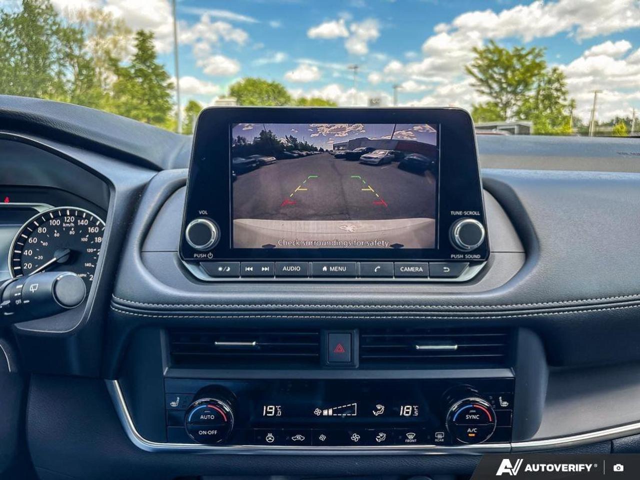 2024 Nissan Rogue S Photo