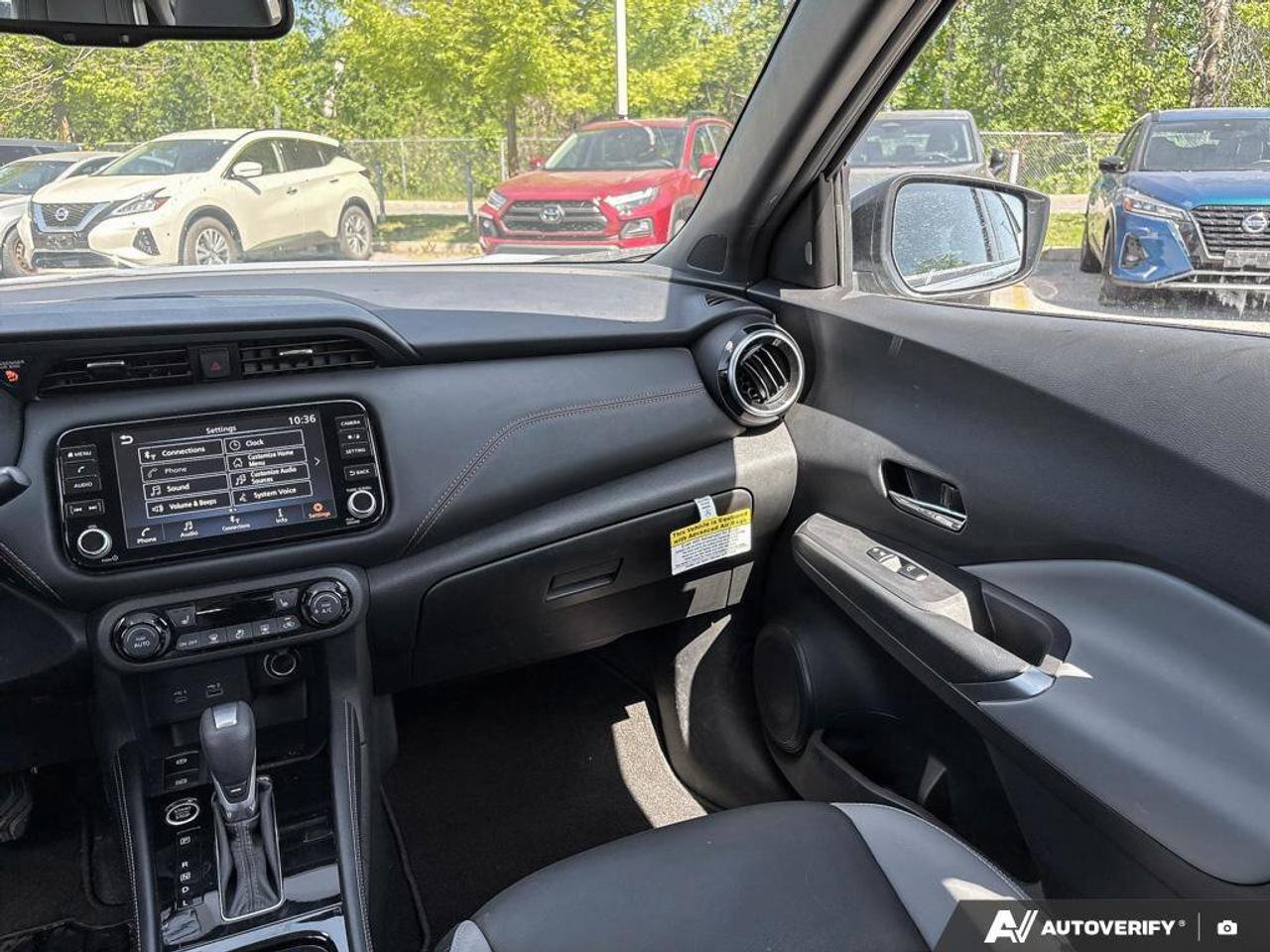 2024 Nissan Kicks SR Photo