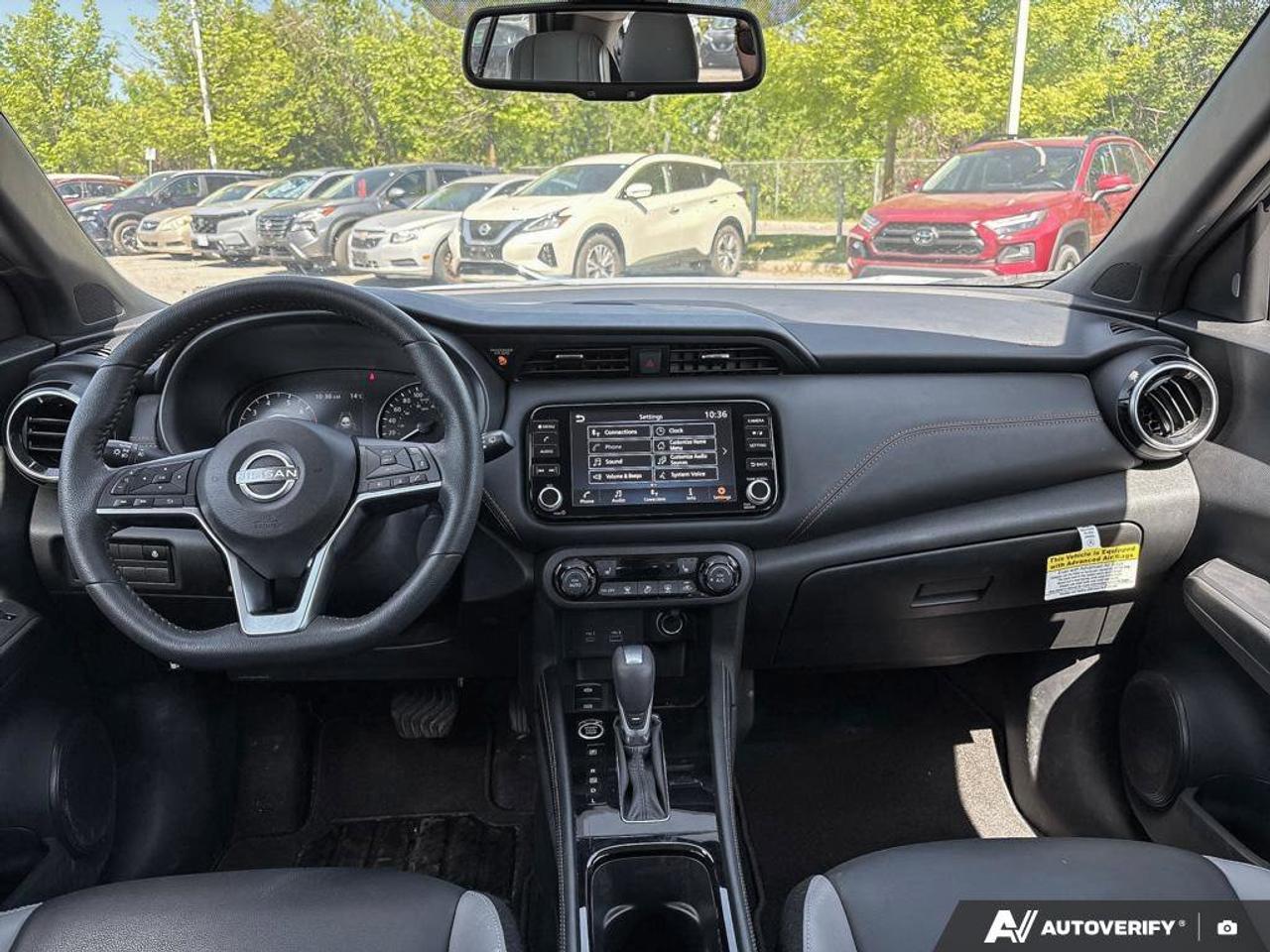 2024 Nissan Kicks SR Photo