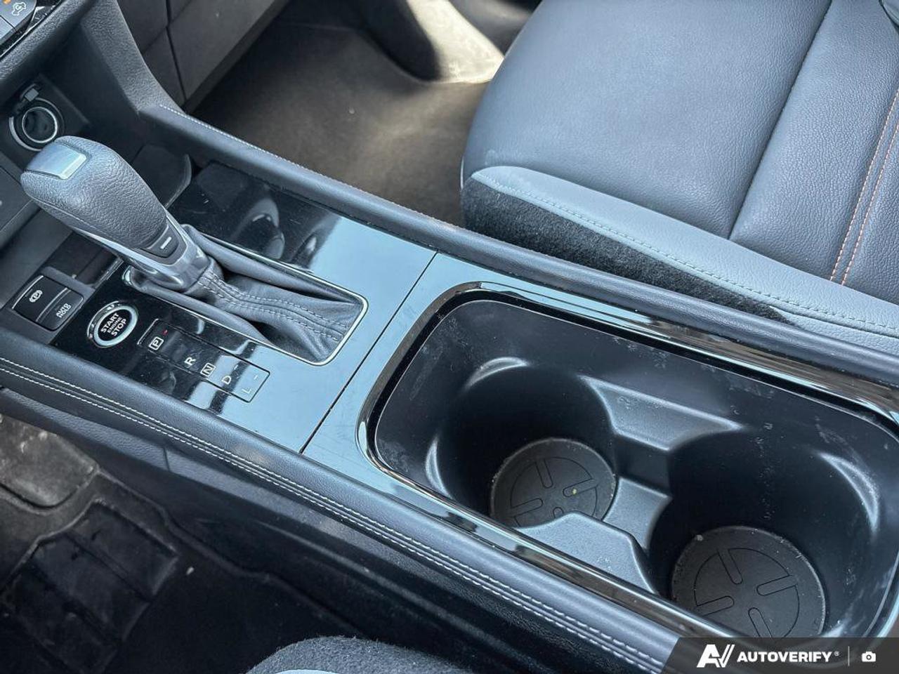 2024 Nissan Kicks SR Photo