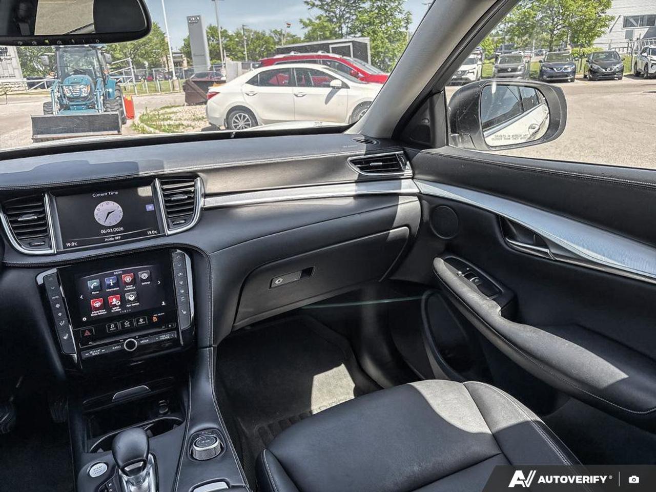2019 Infiniti QX50 LUXE Photo