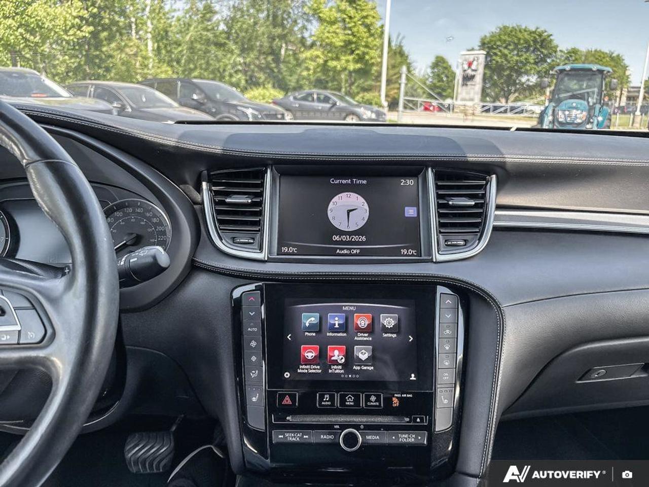 2019 Infiniti QX50 LUXE Photo