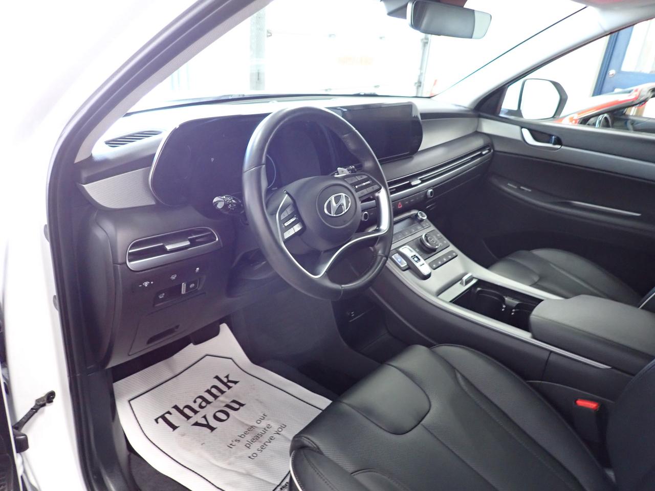 2023 Hyundai PALISADE Urban 8- PASS AWD LEATHER NAVI SUNROOF Photo