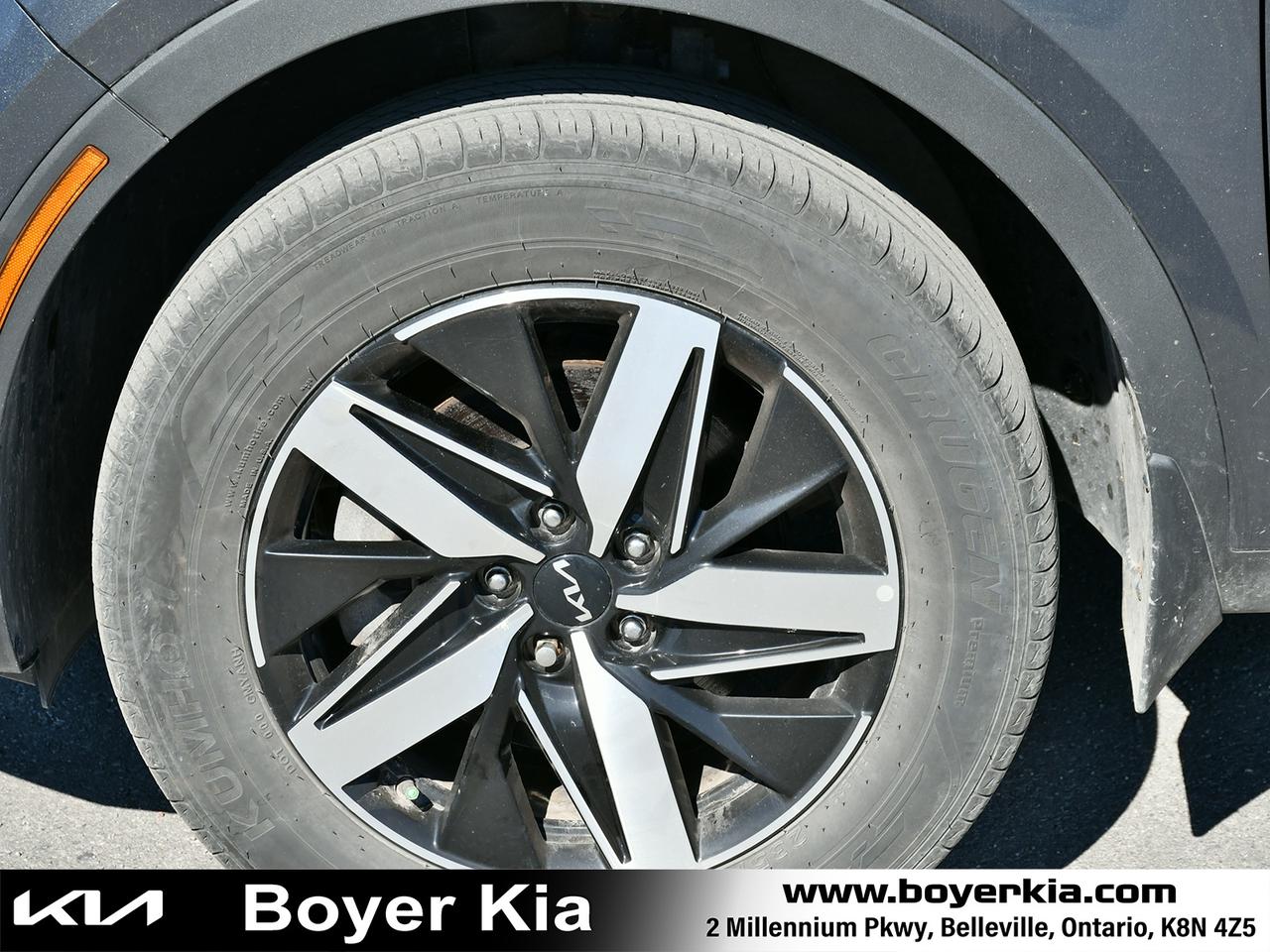 2023 Kia Sorento 2.5L LX Premium Photo