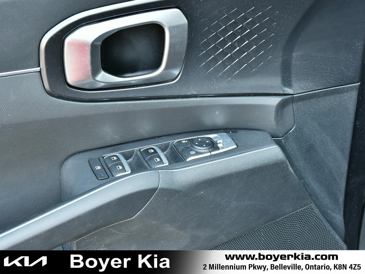 2023 Kia Sorento 2.5L LX Premium Photo