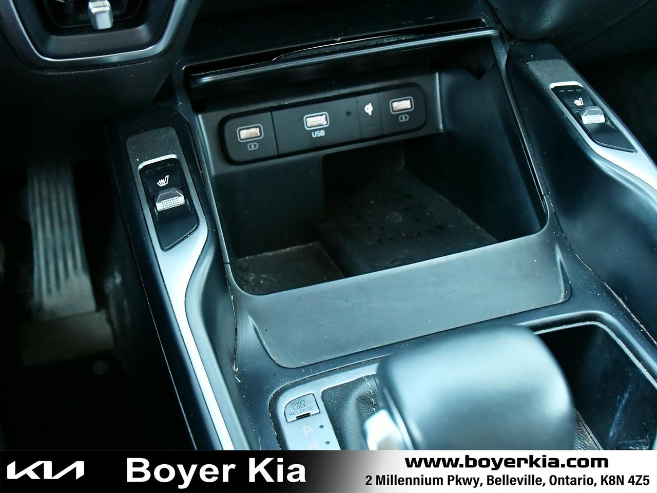 2023 Kia Sorento 2.5L LX Premium Photo