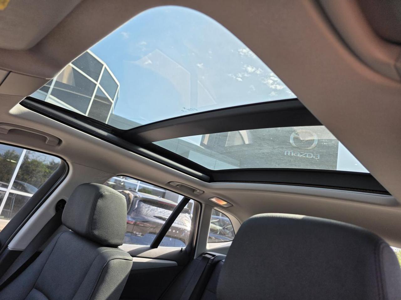 2015 BMW X1 AWD PANORAMIS ROOF CLEAN CARFAX Photo