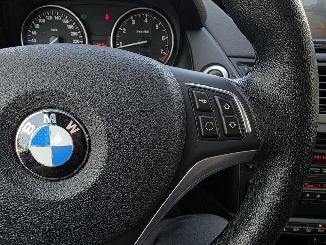 2015 BMW X1 AWD PANORAMIS ROOF CLEAN CARFAX Photo