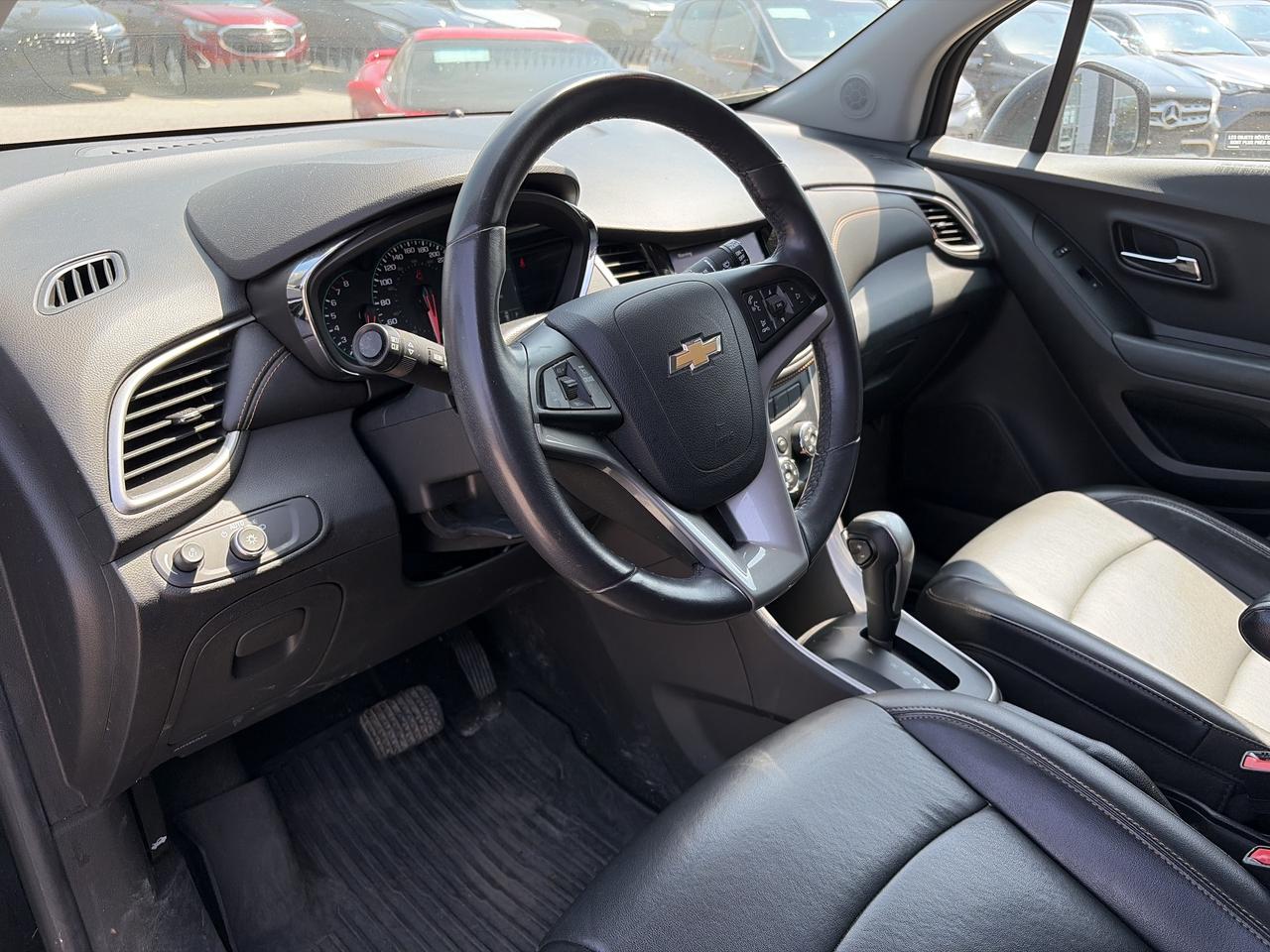 2021 Chevrolet Trax LT AWD Photo