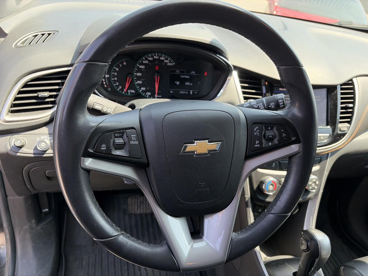 2021 Chevrolet Trax LT AWD Photo