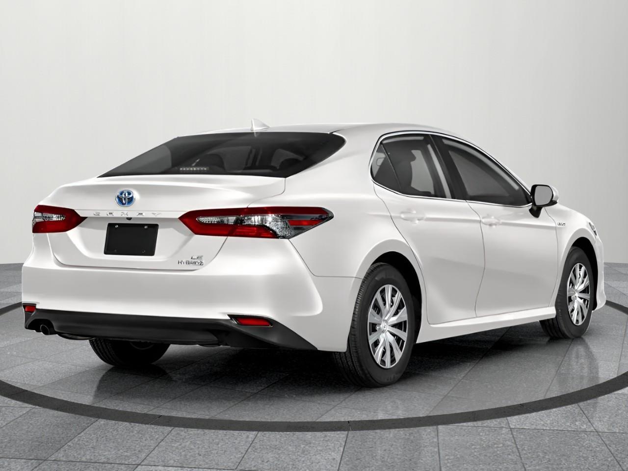 2021 Toyota Camry Hybrid LE 4dr Sedan Photo