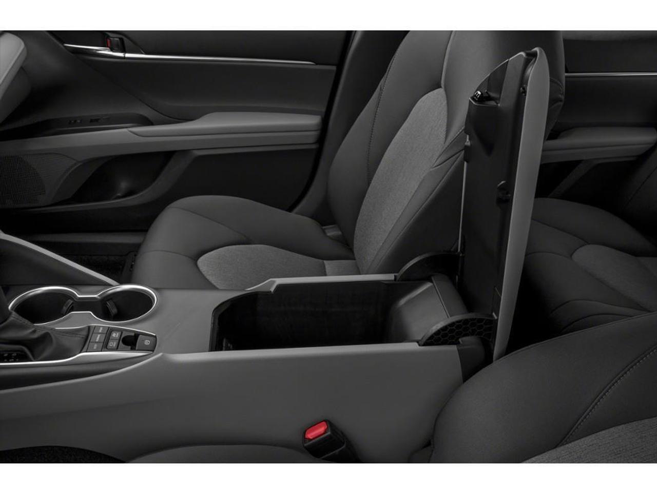 2021 Toyota Camry Hybrid LE 4dr Sedan Photo