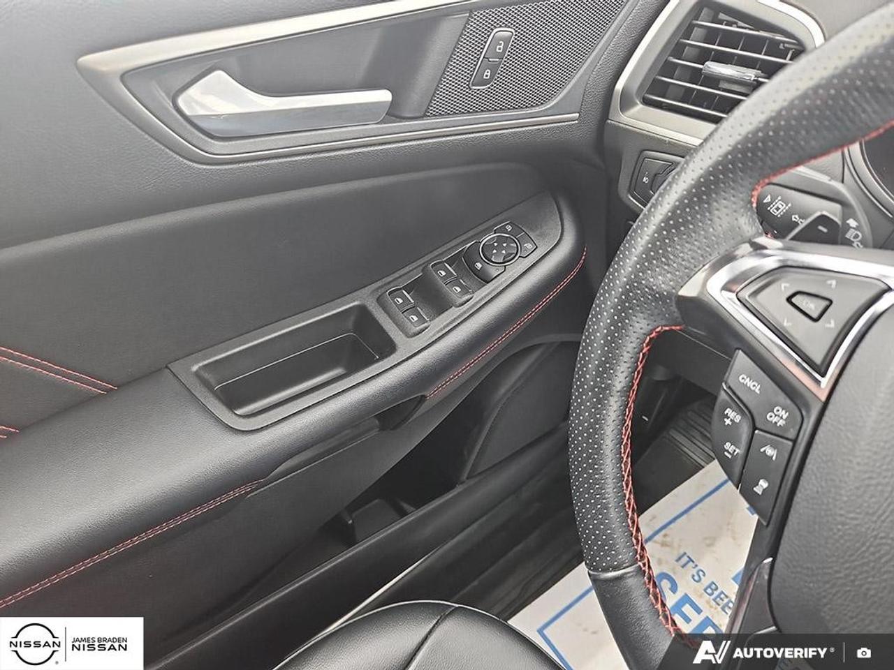 2022 Ford Edge ST Line AWD Photo