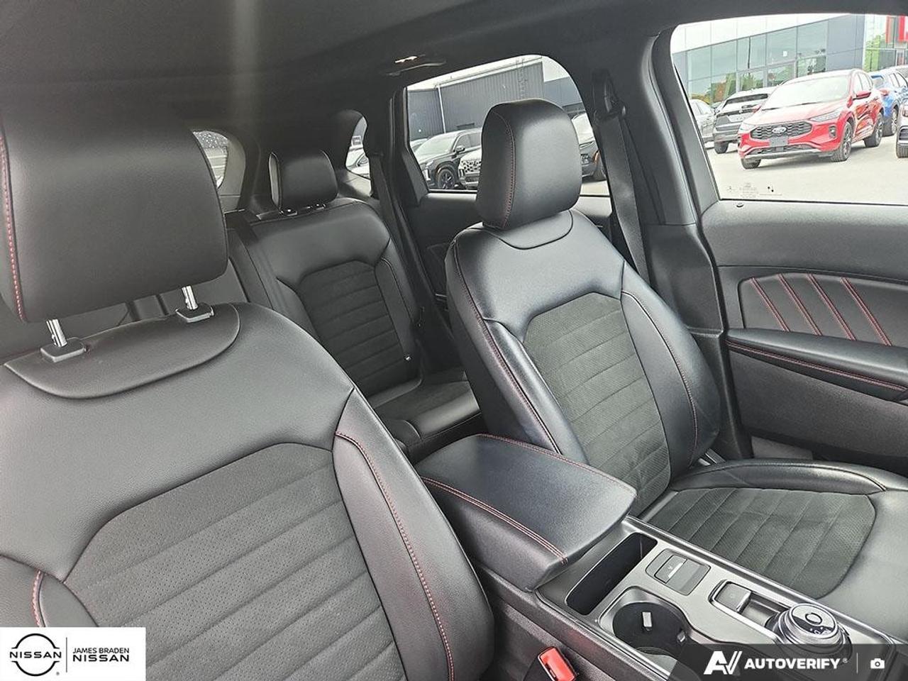 2022 Ford Edge ST Line AWD Photo