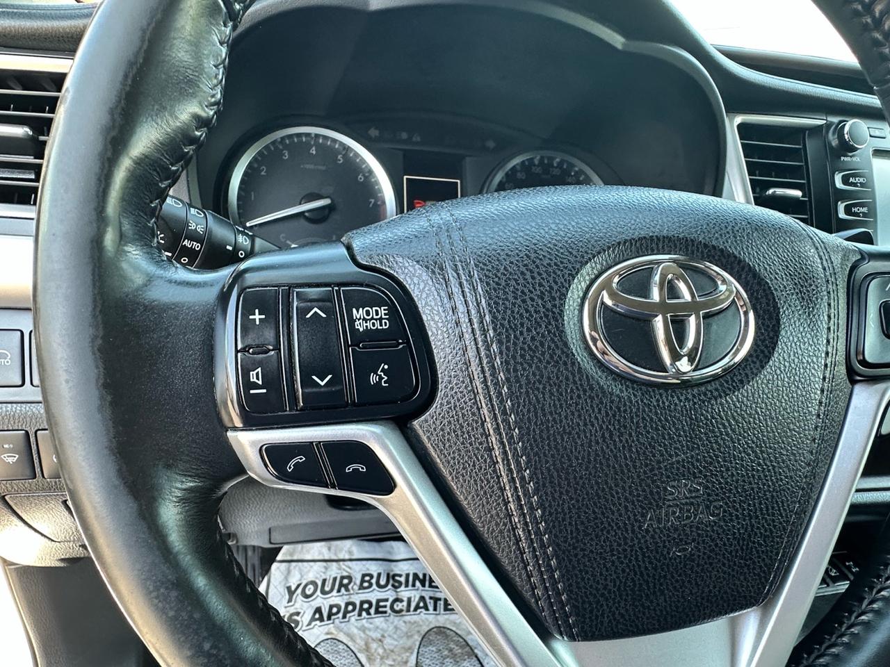 2017 Toyota Highlander Limited ~ 360 CAM ~ JBL ~ PANO ROOF ~ CERTIFIED Photo