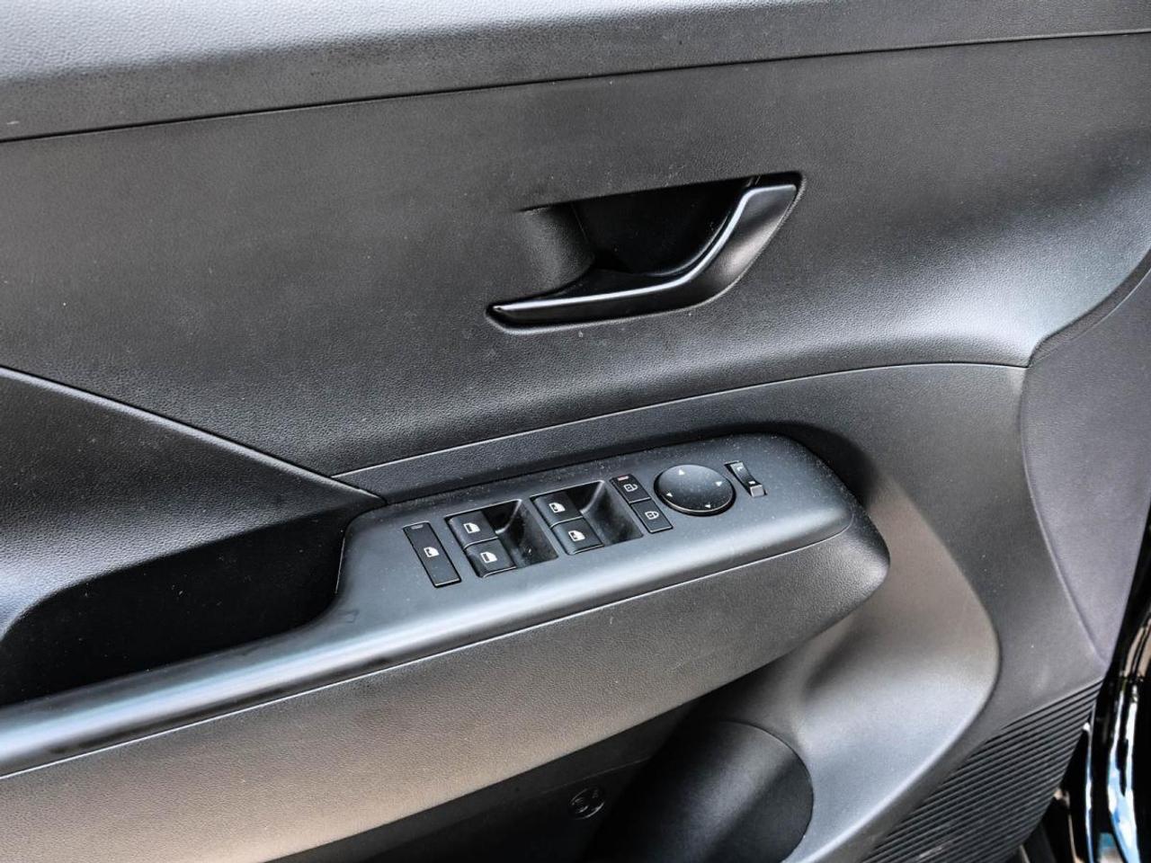 2024 Hyundai KONA PREFERRED AWD   1owner, No Accident, Off-Lease Photo