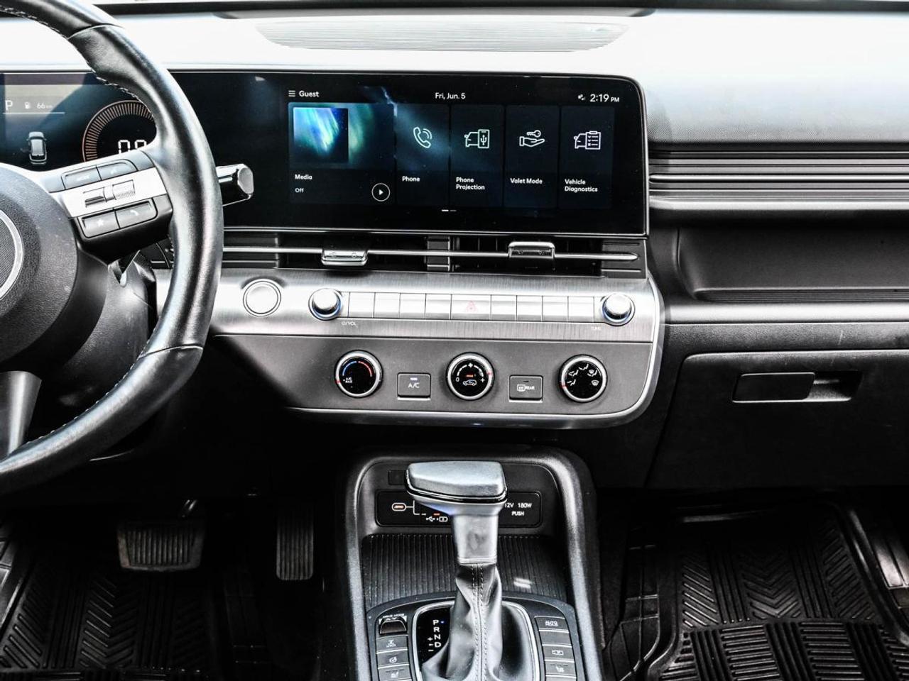 2024 Hyundai KONA PREFERRED AWD   1owner, No Accident, Off-Lease Photo