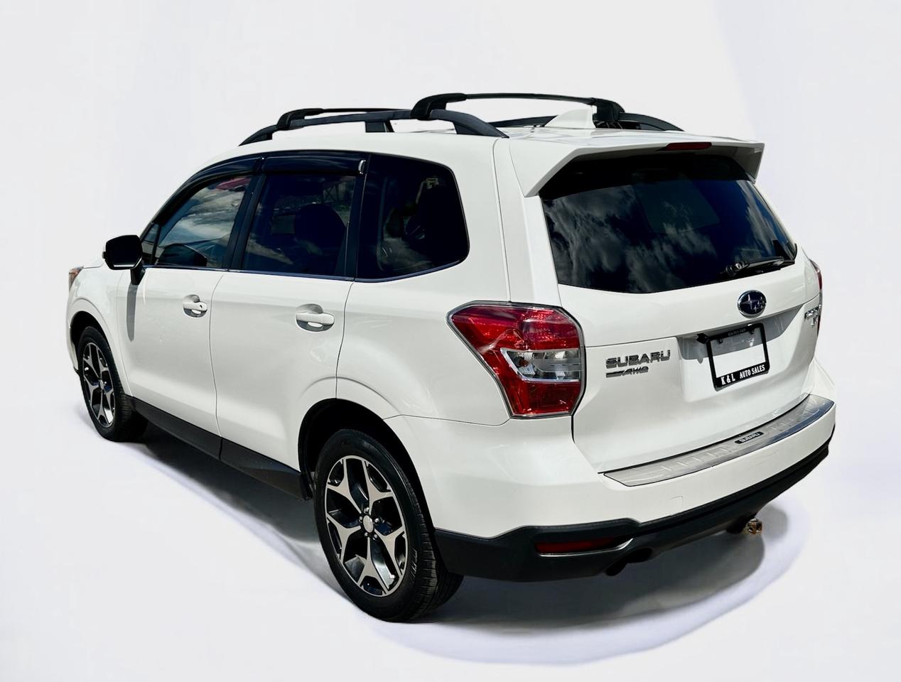 2016 Subaru Forester 2.0XT Touring ~ EyeSight ~ CarPlay ~ Certified Photo