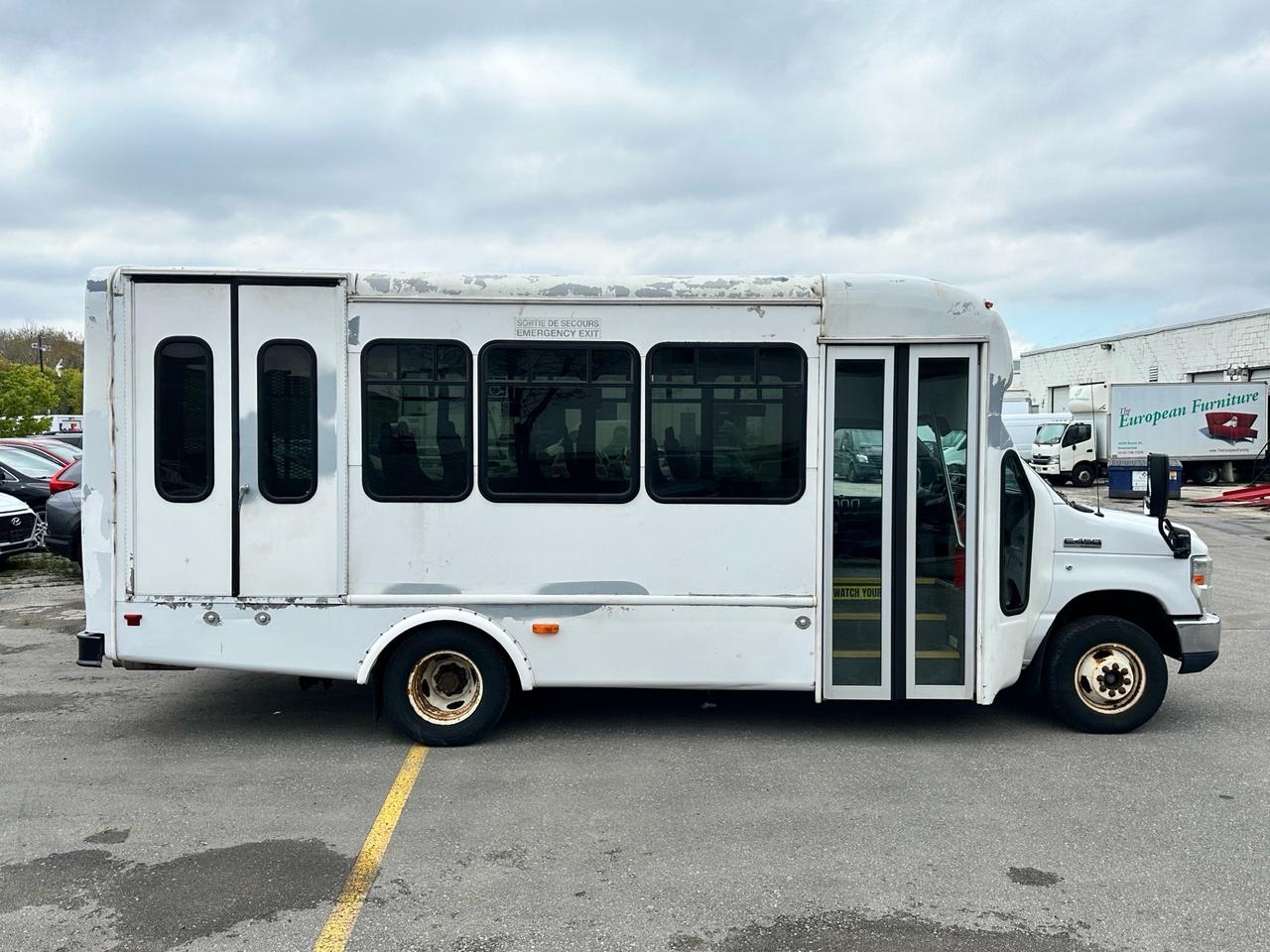 2012 Ford Econoline E-450 Super Duty 158 DRW ~ 16 Passenger ~ Wheelcha Photo3