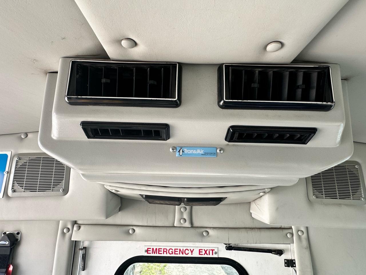2012 Ford Econoline E-450 Super Duty 158 DRW ~ 16 Passenger ~ Wheelcha Photo