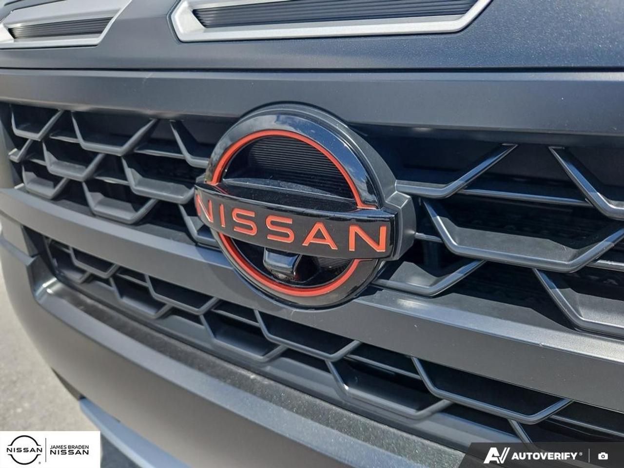 2025 Nissan Frontier Crew Cab 4x4 PRO-4X Photo