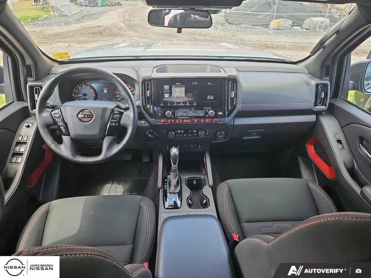 2025 Nissan Frontier Crew Cab 4x4 PRO-4X Photo