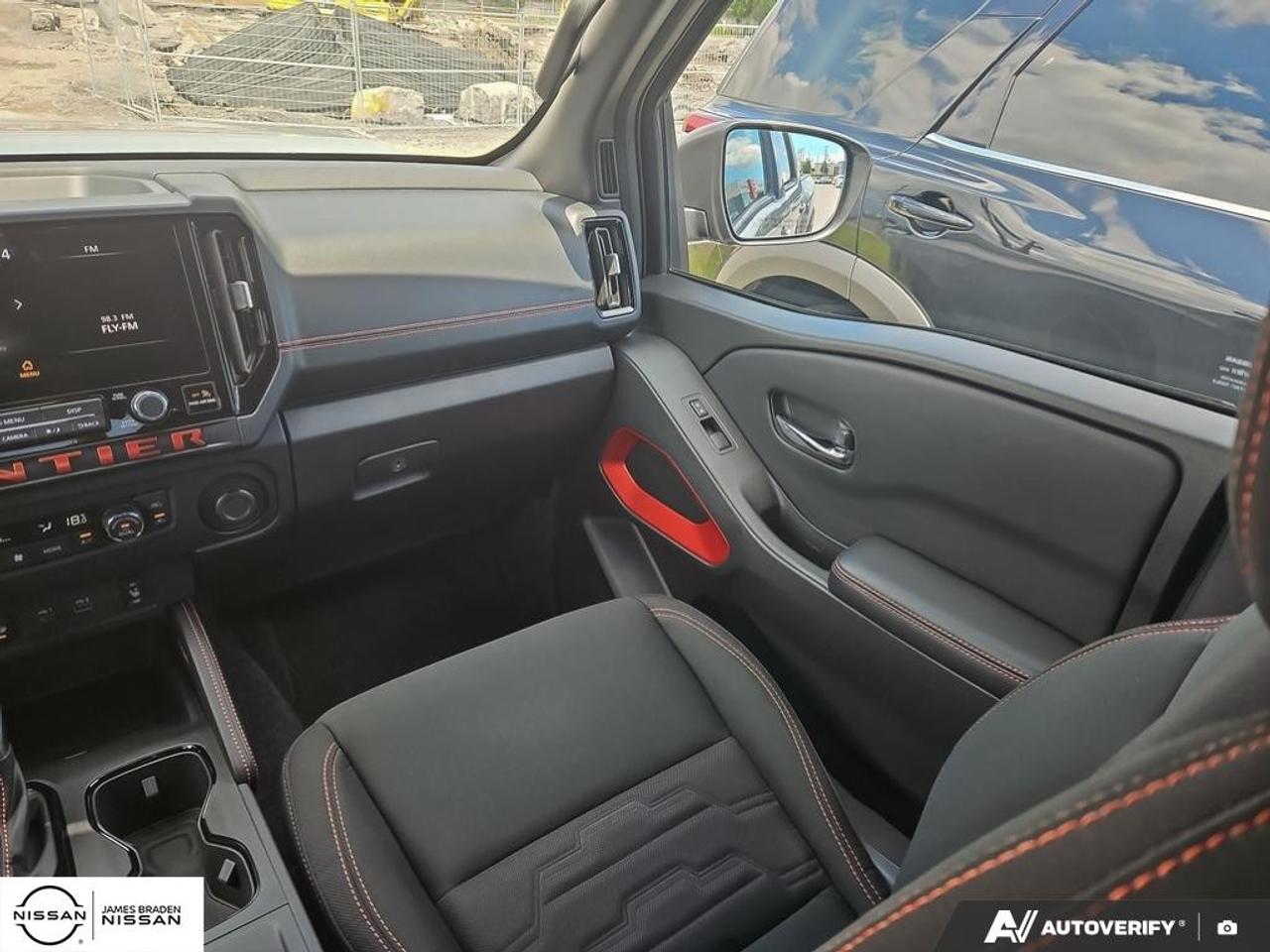 2025 Nissan Frontier Crew Cab 4x4 PRO-4X Photo