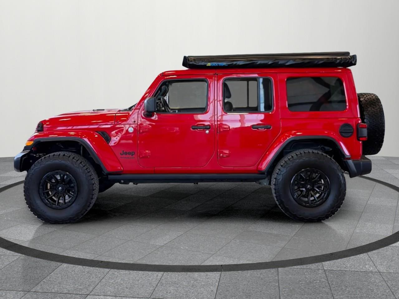 2019 Jeep WRANGLER UNLIMITED Sahara 4dr 4x4 Photo2