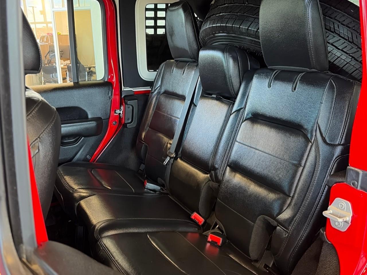 2019 Jeep WRANGLER UNLIMITED Sahara 4dr 4x4 Photo