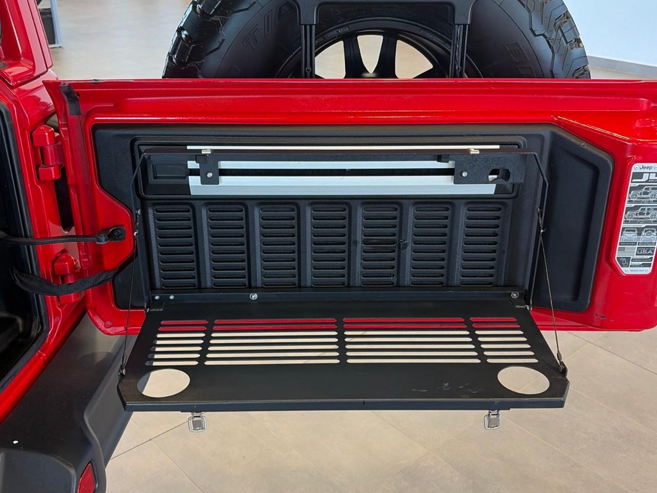 2019 Jeep WRANGLER UNLIMITED Sahara 4dr 4x4 Photo